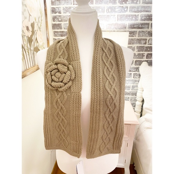 NWT Mudpie sweater scarf - Picture 4 of 5